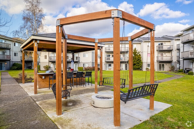 Fire Pit and BBQ Area - Portola Bridge Creek