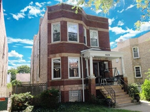 Building Photo - 5119 W Pensacola Ave