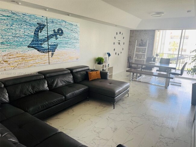 Foto del edificio - 10700 NW 66th St