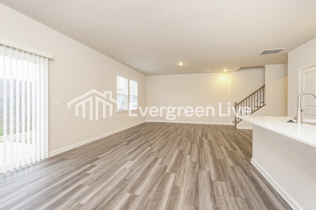 Foto del edificio - 5597 Hydrangea St