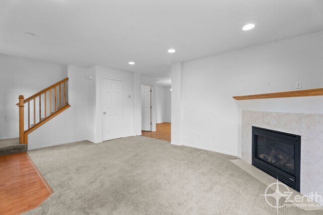 Building Photo - Inviting 3 Bedroom Washougal Home with Lar...