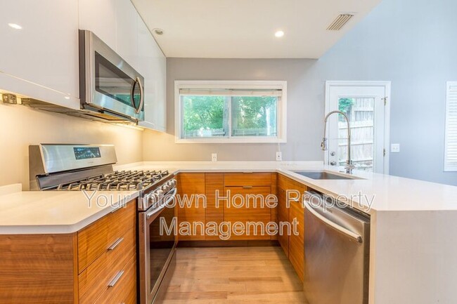 Foto del edificio - 505 Oakdale Rd NE