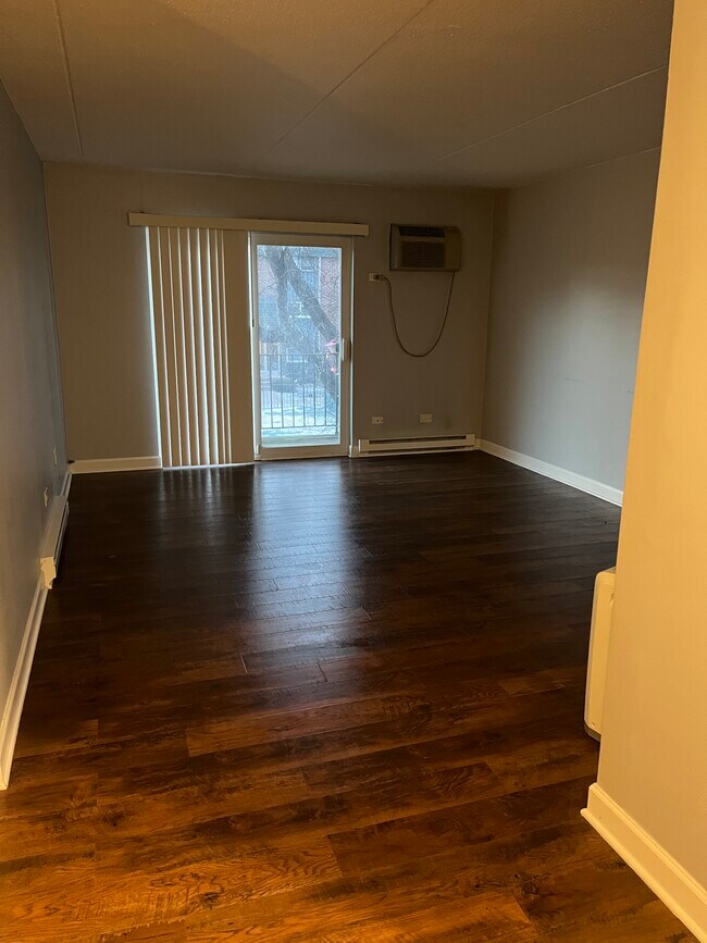 1469 W Irving Park Rd Unit 222, Itasca, IL 60143 Condo for Rent in