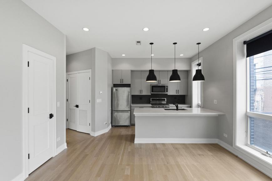Primary Photo - 1 bedroom in Chicago IL 60657