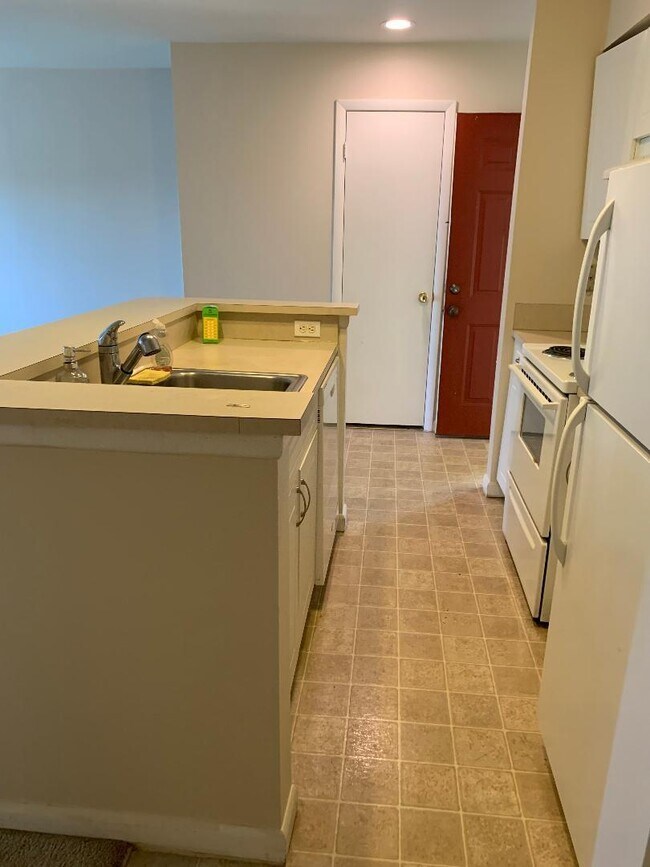 Building Photo - 4815 Via Palm Lakes