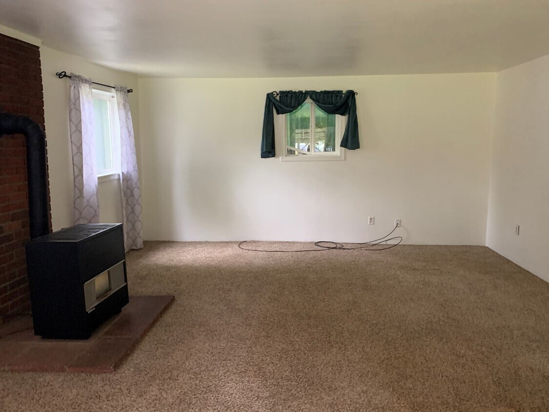 Primary Photo - Melrose 2 bedroom 1 bath