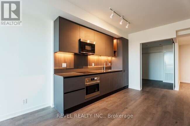 Building Photo - 39 Mary St