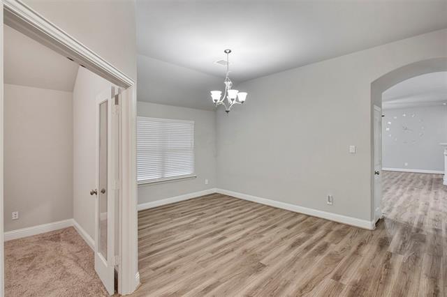 Foto del edificio - 525 Redbud Dr