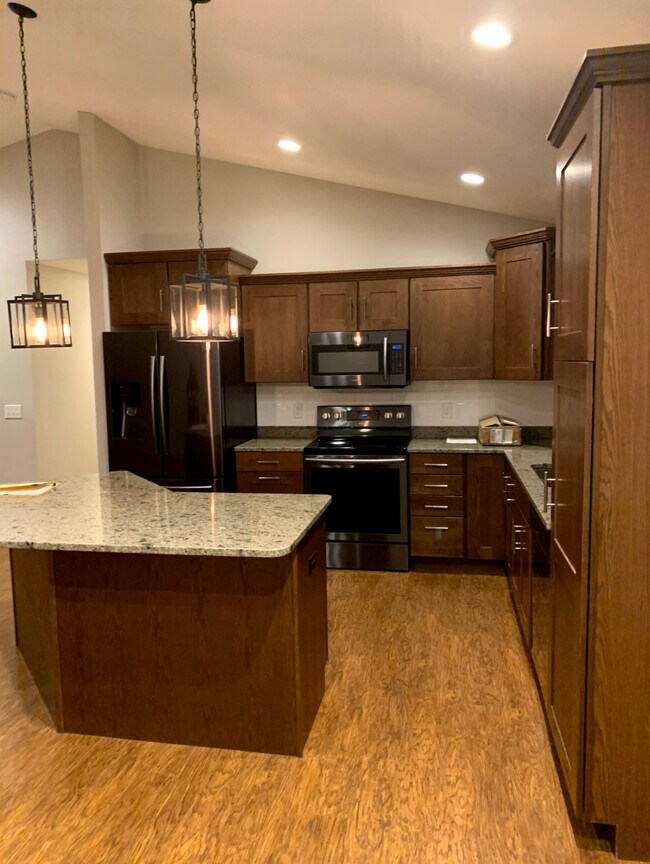 Foto del edificio - 301 Grovebrook Ct