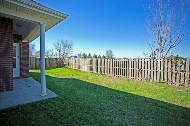 Foto del edificio - 3004 SW Camden Dr