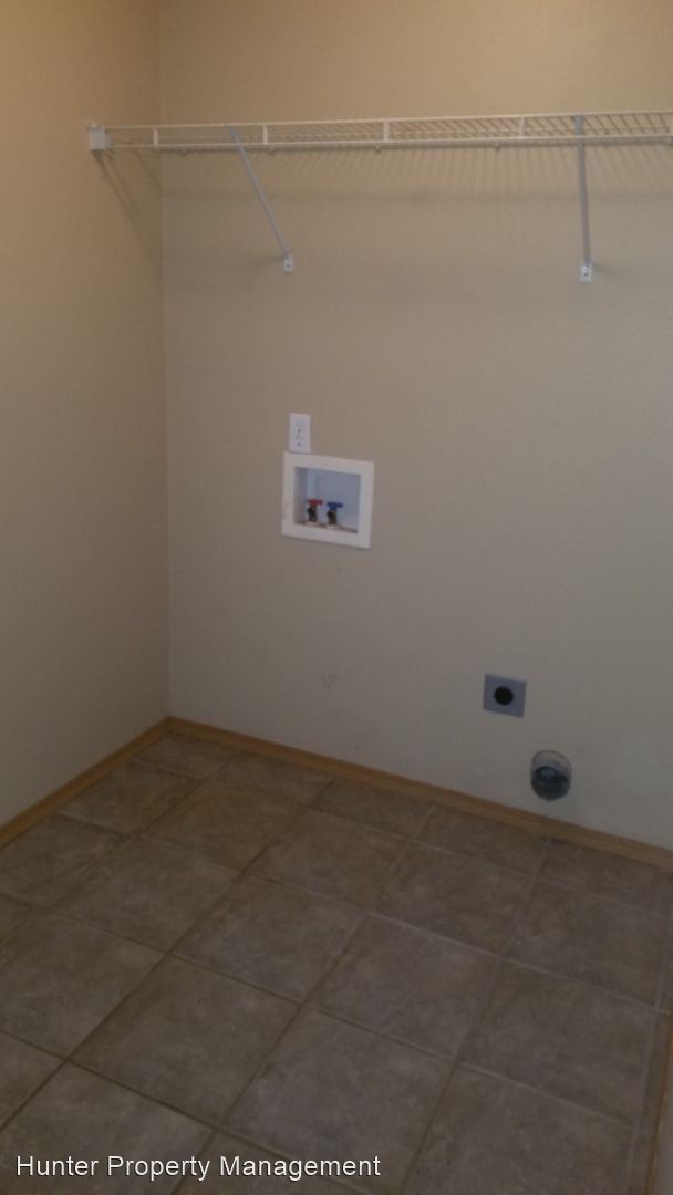 Building Photo - 107 Bailey Cir