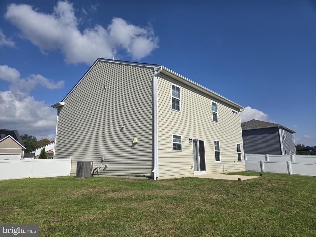 Primary Photo - 5174 Lockaber Ave