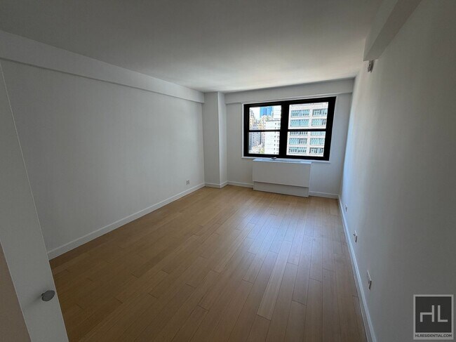 Building Photo - East 39th Street
