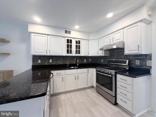 Foto del edificio - 7418 Crestberry Ln