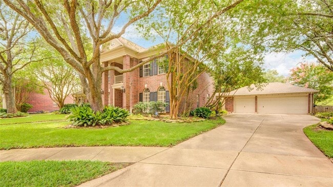 Foto del edificio - 3902 Lyndhurst Pl