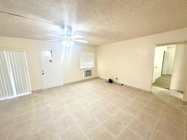 Building Photo - 5773 La Pinata Blvd