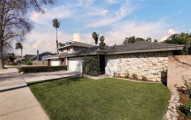 Foto del edificio - 20017 Hemmingway St