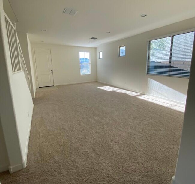 Building Photo - 826 S 172nd Ave