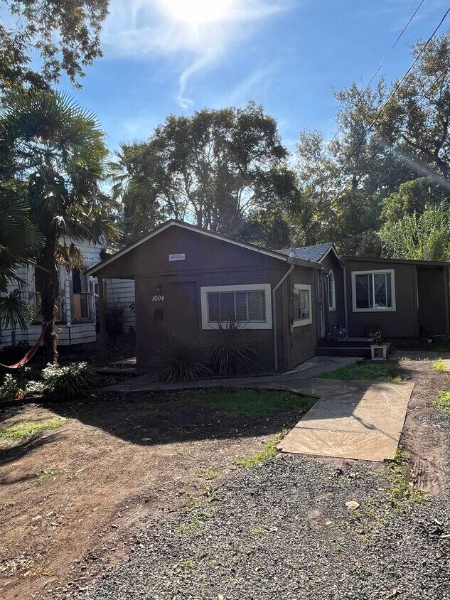 1004 Hazel St Unit 1004, Chico, CA 95928 Room for Rent in Chico, CA