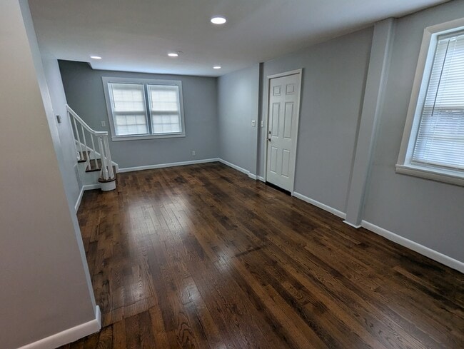 Building Photo - 42 Texas Dr