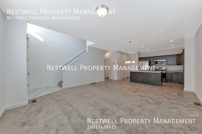 Foto del edificio - Amazing 3-bed Townhome in Herriman