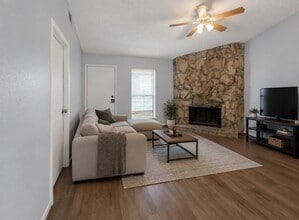 Building Photo - 5759 Easthampton Dr
