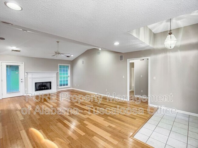 Foto del edificio - 3108 Wisteria Ln