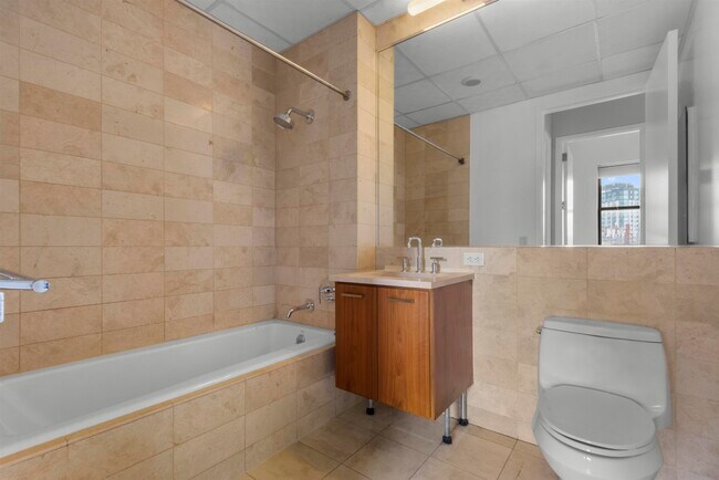 Foto del edificio - 4 BEACON Way