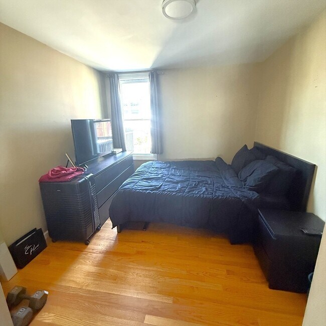 Foto del edificio - 518 E 3rd St
