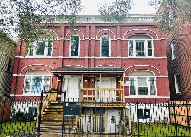 Photo - 146 W 66th St (Chicago, IL) Apartments