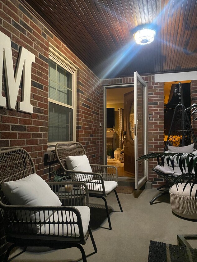 Boho Front porch - Fire pit - 4110 Sherel Ln