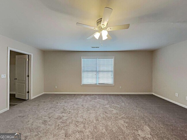 Building Photo - 6018 Lancelot Ln