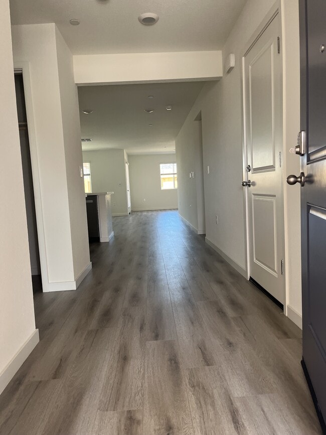 Building Photo - 2187 Orlin Dr