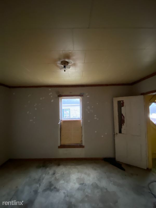 Building Photo - 2 br, 1 bath House - 233 N Hawkins Ave A U...