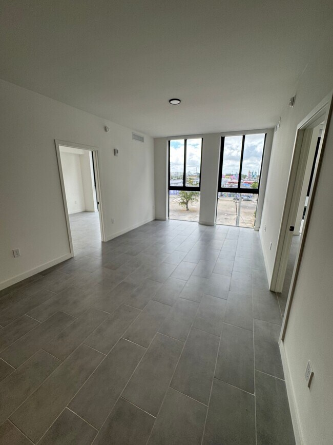 Foto del edificio - 25 NW 23rd St
