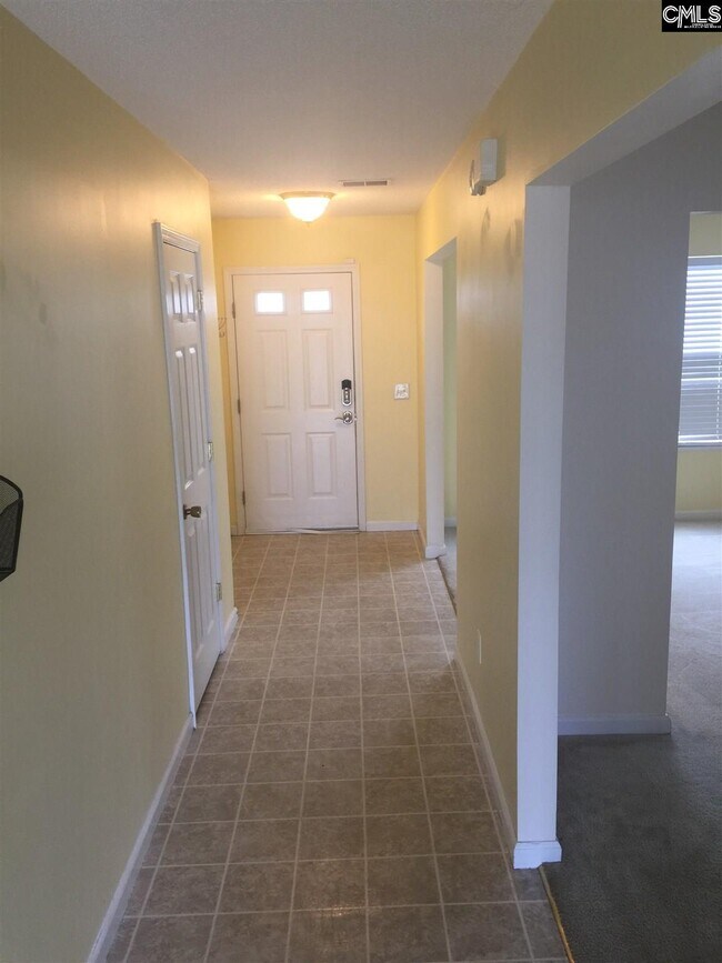 Foto del edificio - 194 Fox Grove Cir