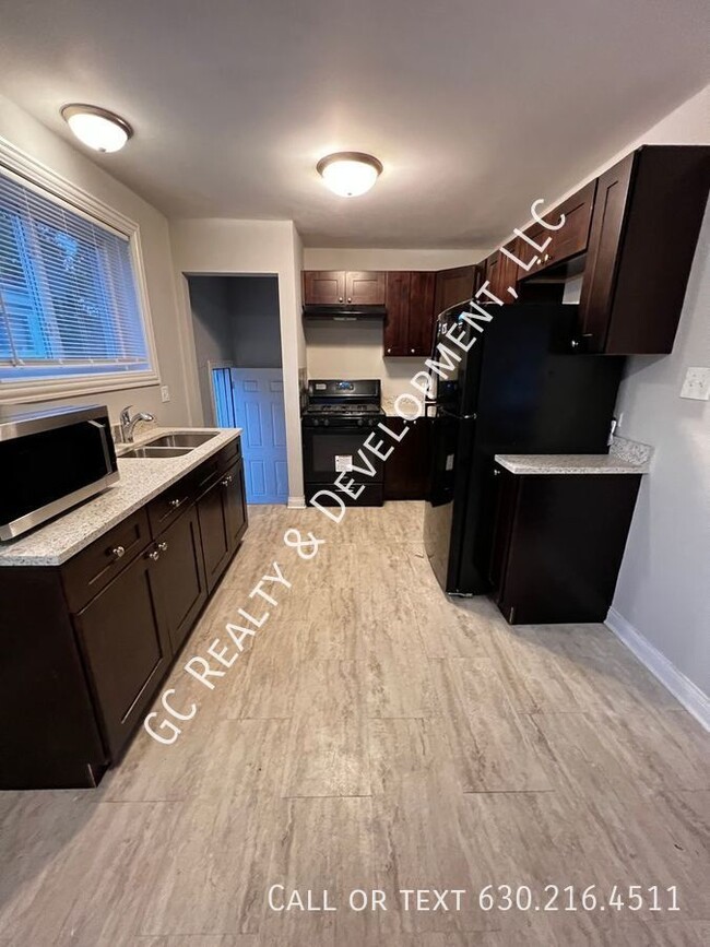 Foto del edificio - ***DETACHED HOME - DOLTON / 3 BDRM - 1 BTH...