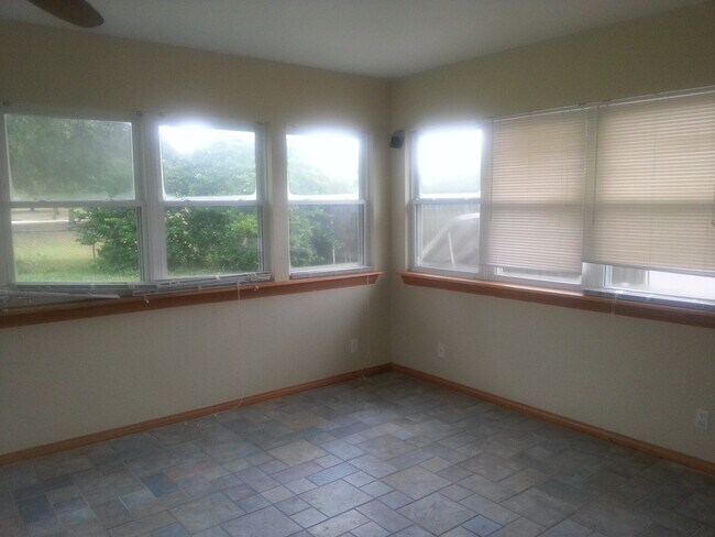 Building Photo - Villages of Southport 3/1 single home: App...