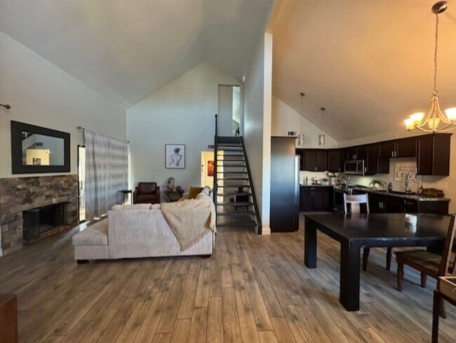 Building Photo - Charming 3bd/2bath Home in Santa Maria