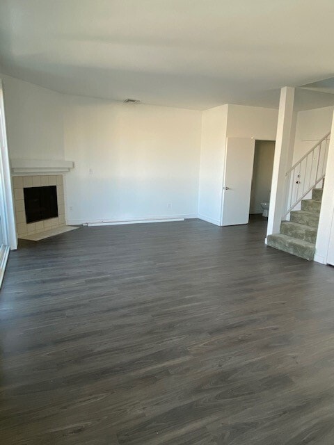 Building Photo - Empire Villa Apartments