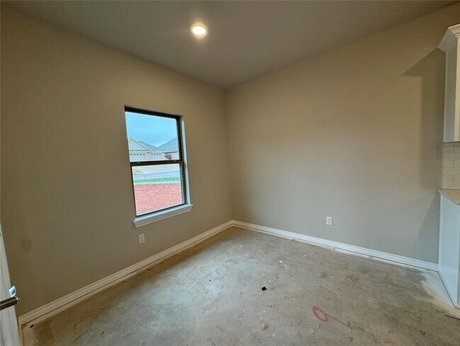 Building Photo - 6821 Labelle Dr