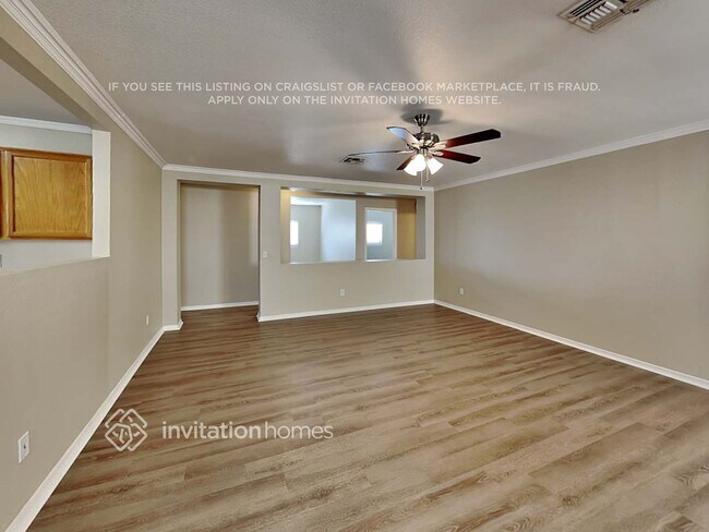 Building Photo - 11610 W Charter Oak Rd