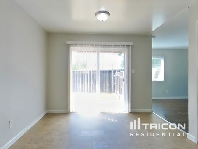 Building Photo - 10072 Zodiac Ct