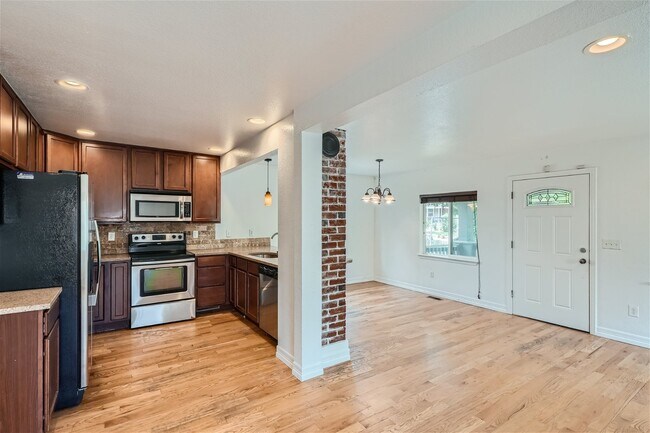 Building Photo - 5123 Alcott St