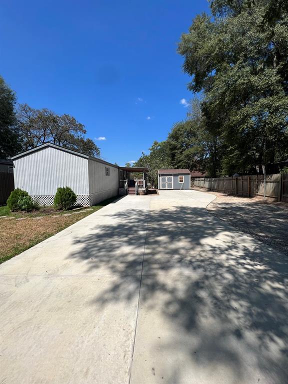 Building Photo - 2149 Applewood Dr