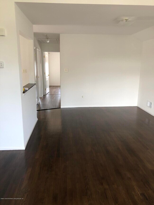Foto del edificio - 770 Rossville Ave