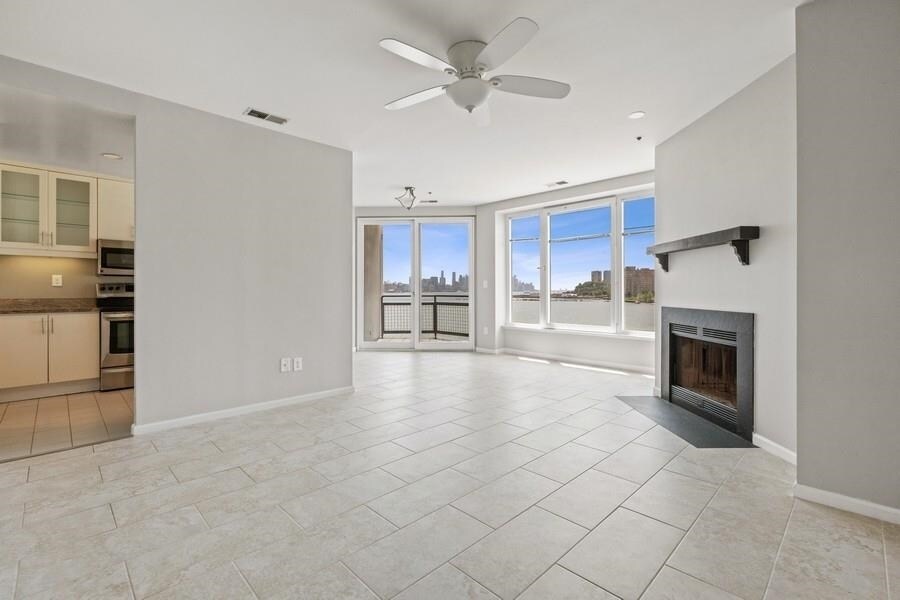 600 Harbor Blvd Unit 904, Weehawken, NJ 07086 Condo for Rent in