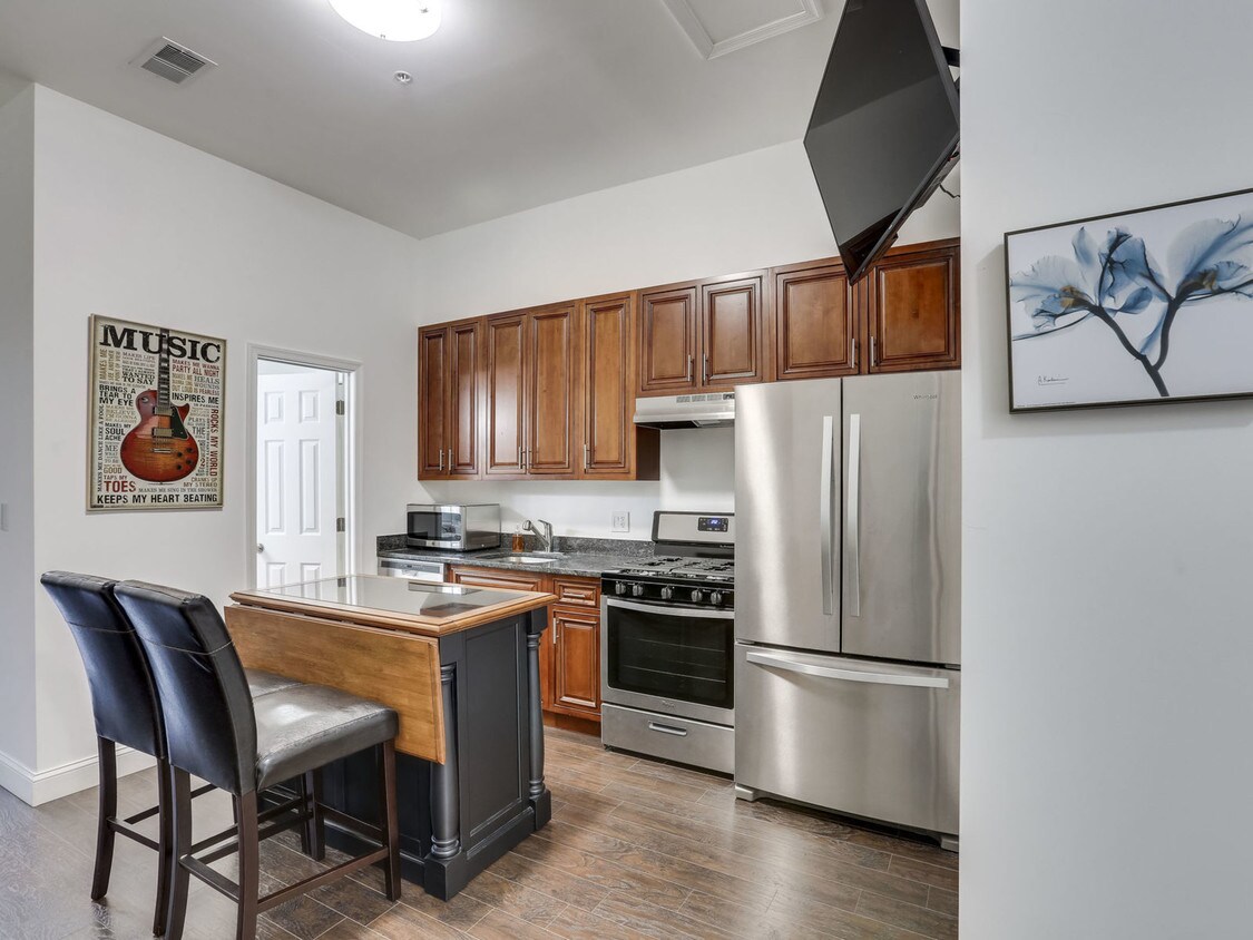 Cocina - 1620 7th St NW