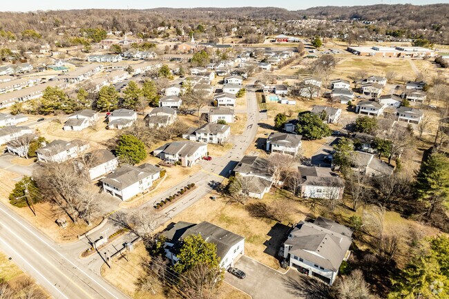 Building Photo - Creekside Meadows