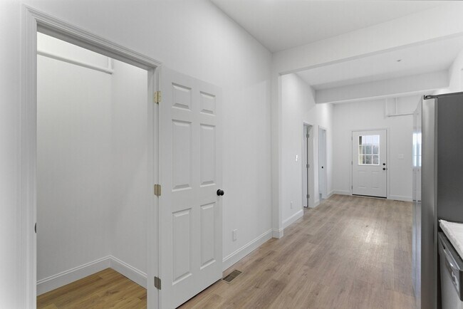 Foto del edificio - 2303 Parkview Ave